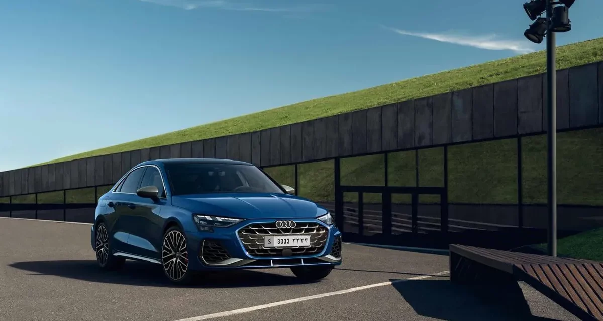 رياضية وأذكى وأكثر تميزًا: اكتشف مجموعة Audi A3، S3، و RS 3 الجديدة.