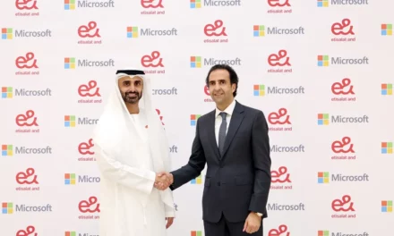 “إي آند الإمارات” تتبنىM365 Copilot  لتطوير بيئة العمل عبر الذكاء الاصطناعي