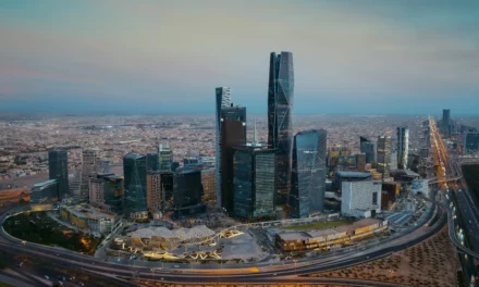 كافد يطلق تقنية Smart Wi-Fi 7 في مساحاته العامة