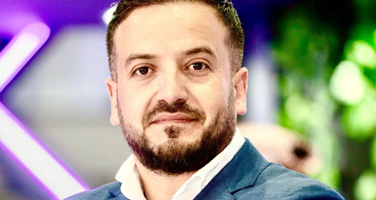 كسر الحواجز: الحوسبة السحابية الهجينة المتعددة كمفتاح للمرونة الحقيقية