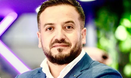 كسر الحواجز: الحوسبة السحابية الهجينة المتعددة كمفتاح للمرونة الحقيقية