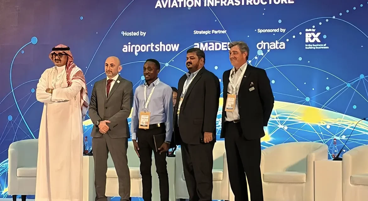  AeroWiseمن  WAISL: مركز عمليات تنبؤية متكامل للمطارات (APOC) يعمل بنظام التوأم الرقمي، عُرض في معرض المطارات 2025، دبي
