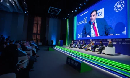 قمة المشاريع العملاقة السعودية 2025 تختتم بالإعلان عن مشاريع استثمارية ضخمة