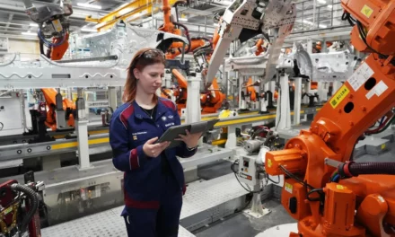 المساعد الرقمي الجديد Factory Genius المدعوم بالذكاء الاصطناعي وسيلة مبتكرة تسهم في صيانة معدّات التصنيع
