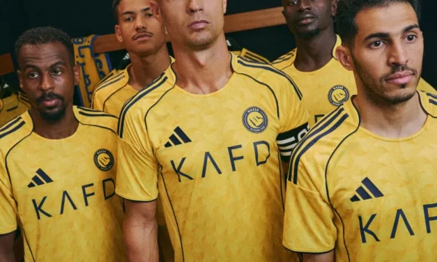 أديداس ونادي النصر يطلقان القميص الأساسي الجديد لموسم 25/26 عبر حدث استعراضي في قلب مركز الملك عبد الله المالي