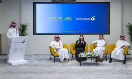 “بنك التنمية الاجتماعية” و”الثقافة والفنون” بالرياض يستعرضان نجاحات “بنك الفن”