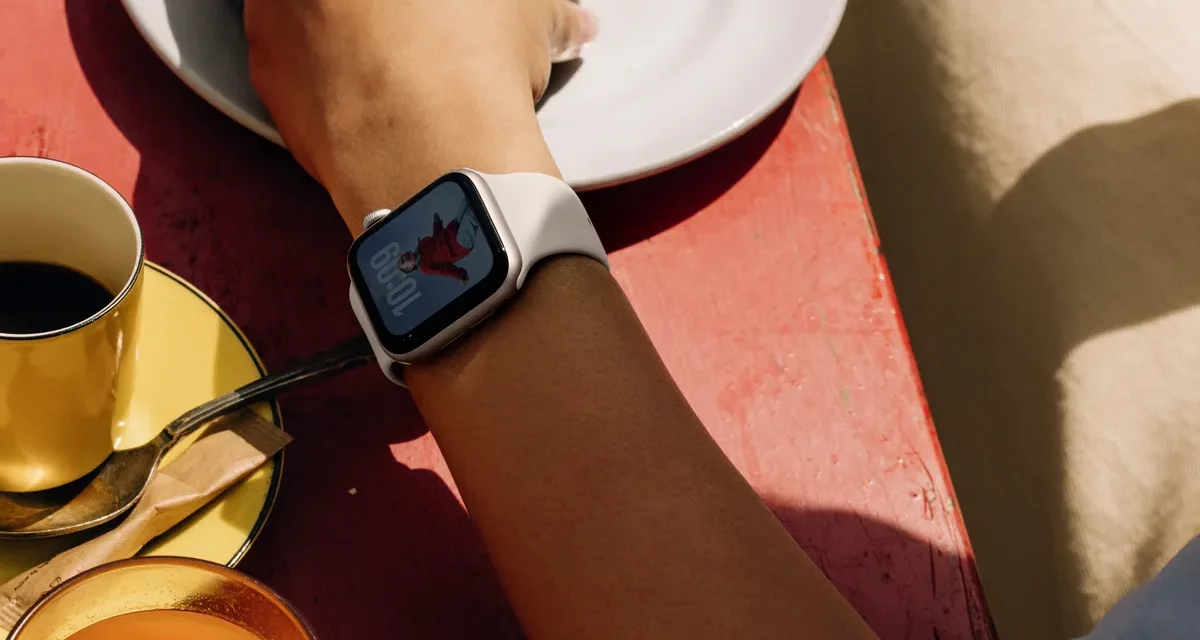 إطلاق Apple Watch SE 3 في السعودية – ميزات صحية متقدمة وشاشة تعمل دائمًا