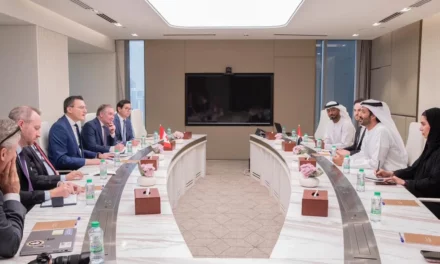 الإمارات وكندا تبحثان فرص تنمية الشراكات الاقتصادية في أنشطة الذكاء الاصطناعي والتكنولوجيا المتقدمة