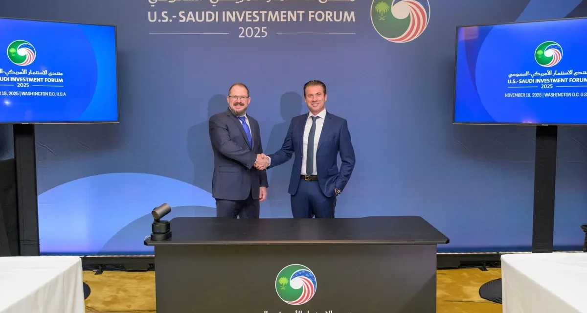 HUMAIN وAdobe تعلنان عن شراكة استراتيجية عالمية لبناء نماذج وتطبيقات الذكاء الاصطناعي المصممة خصيصاً للعالم العربي خلال منتدى الاستثمار السعودي الأمريكي