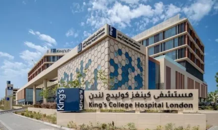 كينغز كوليدج جدة تنجح في جراحة الأورام المعقدة لورم معوي نادر بحجم 20 سم