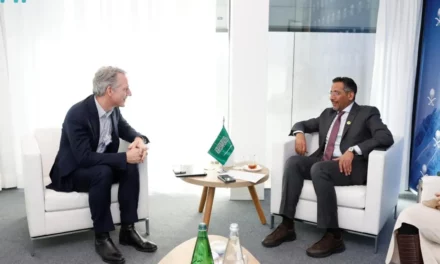 وزير الصناعة السعودي يبحث فرص التصنيع المتقدم مع شركات عالمية في دافوس 2026