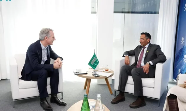 وزير الصناعة السعودي يبحث فرص التصنيع المتقدم مع شركات عالمية في دافوس 2026