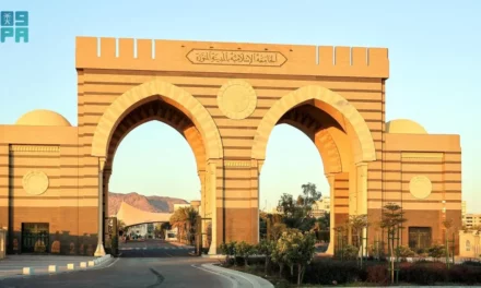 الجامعة الإسلامية تطلق نظام تواصل التقني لتطوير الخدمات الرقمية