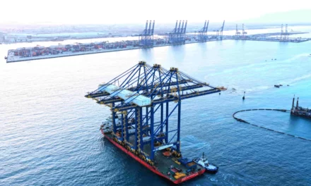DP World جدة تضيف ثلاثة رافعات رصيف جديدة لتعزيز التجارة عبر البحر الأحمر