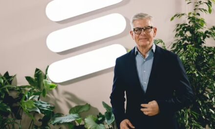 إريكسون: الجيل الخامس المستقل ضرورة حتمية لعصر الذكاء الاصطناعي في MWC 2026