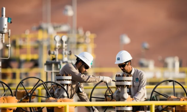 إيمرسون وأرامكو السعودية تطبقان حلاً قائماً على الذكاء الاصطناعي لتحسين إنتاجية المصافي