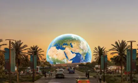 سفير أبوظبي تفتتح منشأة ترفيهية بـ 1.7 مليار دولار على جزيرة ياس