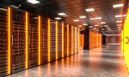 تعاون بين Arm و Red Hat لتقديم حزمة متكاملة لمراكز بيانات الذكاء الاصطناعي