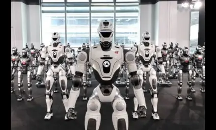EngineAI تطلق قاعدة تصنيع ذكية لإنتاج الروبوتات البشرية T800