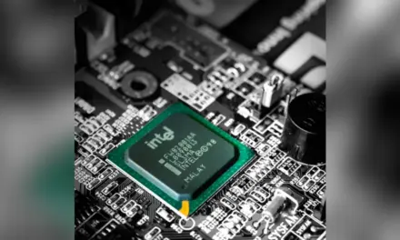 Intel تخطط لإطلاق معالج جديد منخفض التكلفة لمراكز البيانات في 2026