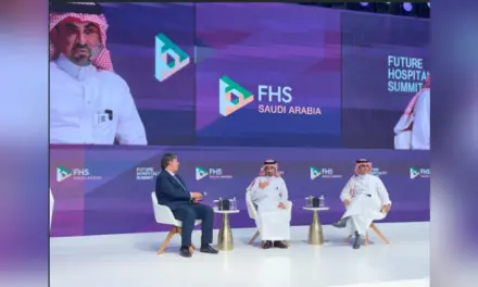 وسط جدة للتطوير تستعرض مشاريعها في قمة مستقبل الضيافة السعودية