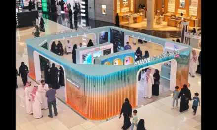 هواوي تطلق حملة تفاعلية في الرياض وتضيء برج المملكة