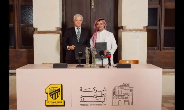شركة تطوير البلد توقّع اتفاقية رعاية بلاتينية مع نادي الاتحاد