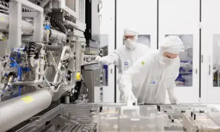 سامسونج وTSMC تعتمدان تقنيات ASML الجديدة لإنتاج الرقائق