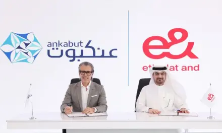إي آند الإمارات وعنكبوت تجددان الشراكة لتطوير البنية التحتية لأبحاث الذكاء الاصطناعي
