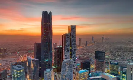 مراقبة البنية التحتية والبيانات في قطاع التقنية السعودي