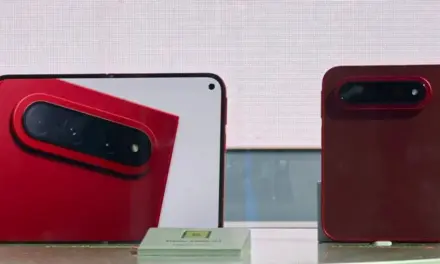شاومي تكشف هاتف Xiaomi 18 Fold بتصميم عريض يشبه جواز السفر