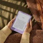 أمازون تُطلق تشكيلة جديدة من أجهزة Kindle في المملكة بتصميم مسطح وشاشات ملونة