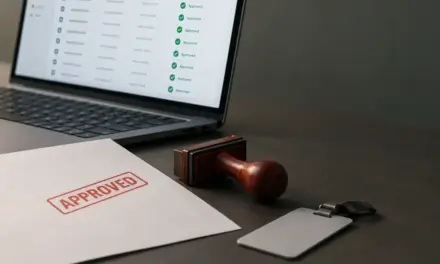 وكلاء الذكاء الاصطناعي في بيئة عمل مؤسسية لإدارة المخاطر والامتثال