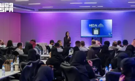معسكر الذكاء الاصطناعي في غرفة المدينة المنورة