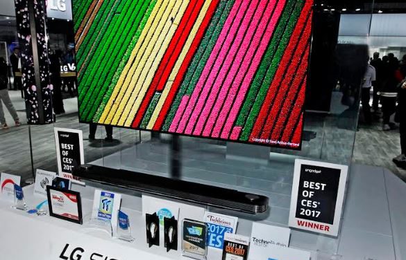 FOR IMMEDIATE RELEASELG ELECTRONICS EARNED “BEST OF THE BEST” CES 2017 HONORED FOR LG SIGNATURE SERIES W7 WALLPAPER TV