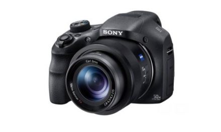 Big on Imaging Power, the Compact 50x Super Zoom