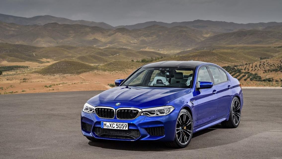 BMW Concept X7 iPerformance, BMW M5 and BMW X3 premiere on day one of Dubai International Motor Show
