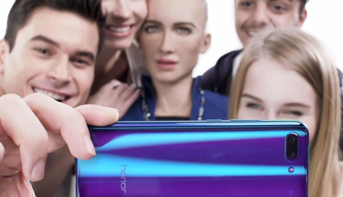 Honor Gives Sophia Her First Smartphone: Honor and Sophia Introducing the New World of AI Together