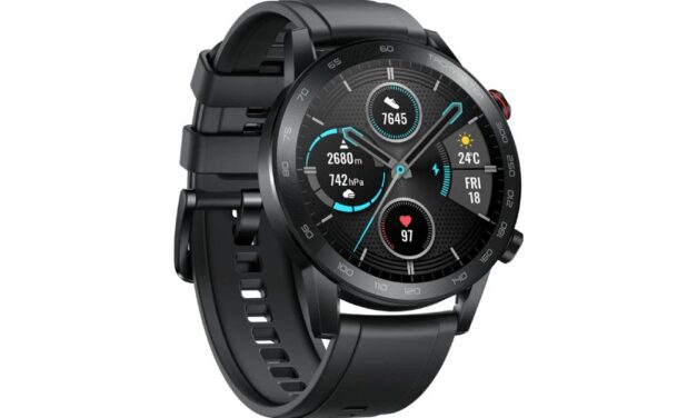 Stay Active This Summer with HONOR Wearables