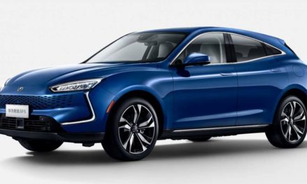 Huawei Starts to Sell New SERES SF5 Car in its China Flagship Stores