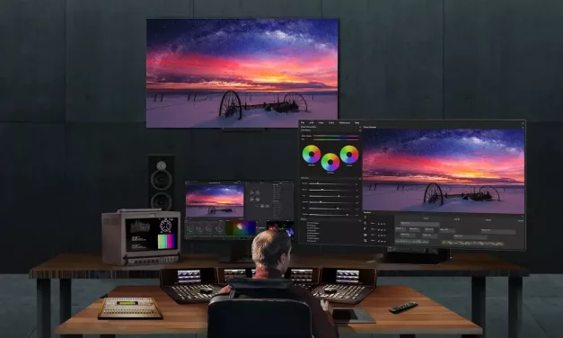 PRIORITIZE CONTENT PRODUCTION WITH VERSATILE LG OLED PRO MONITOR
