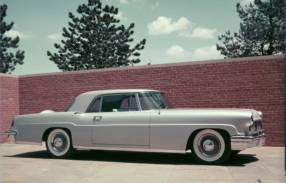 Lincoln Celebrates a Century of Elegance and Innovation, Looks Ahead to a Connected, Electrified Future