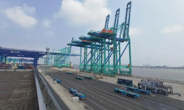 Huawei and Tianjin Port jointly built a driverless, zero-carbon “vehicle-cloud synergy” horizontal transportation solution