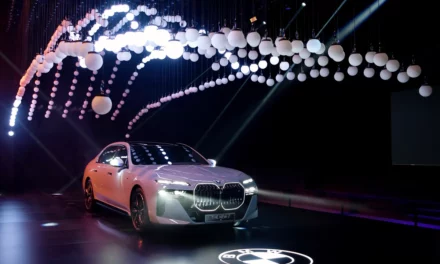 <strong>Abu Dhabi Motors launches new BMW 7 Series and fully-electric i7, UAE Ministry of Energy & Infrastructure and BMW Group Middle East announce expansion agreement of electric vehicle charging network.</strong>