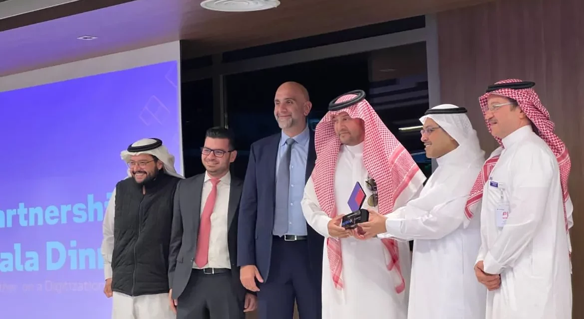 <strong>solutions by stc Awards Nutanix ‘Data Center Partner of the Year’ </strong>