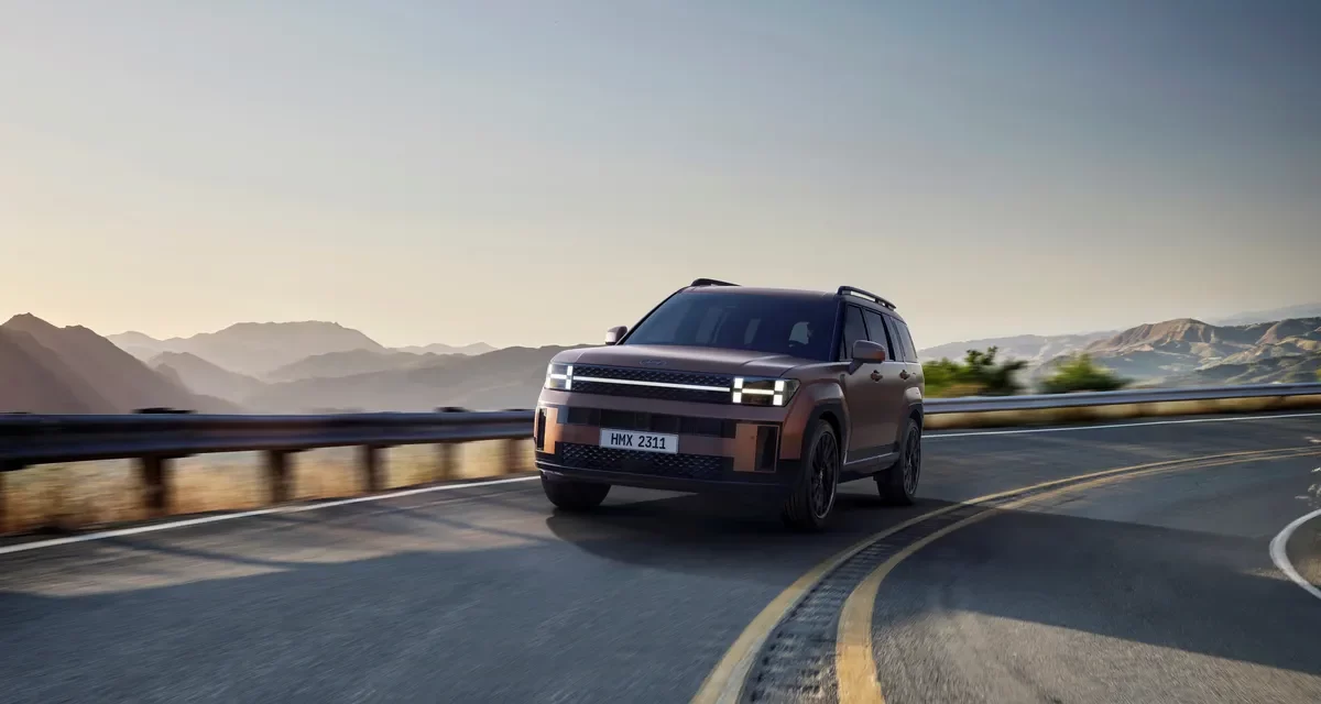 Hyundai Motor Radically Transforms All-New SANTA FE SUV to Offer Larger, Class-leading Interior Space and Tailgate Opening