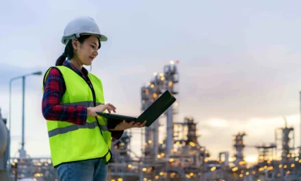  Energy efficiency technology can help refineries abate up to 400 million tonnes of CO2 per year
