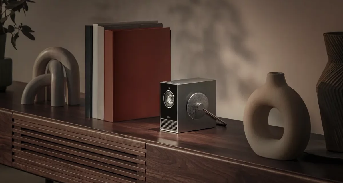 LG’S NEWEST 4K LIFESTYLE PROJECTOR 