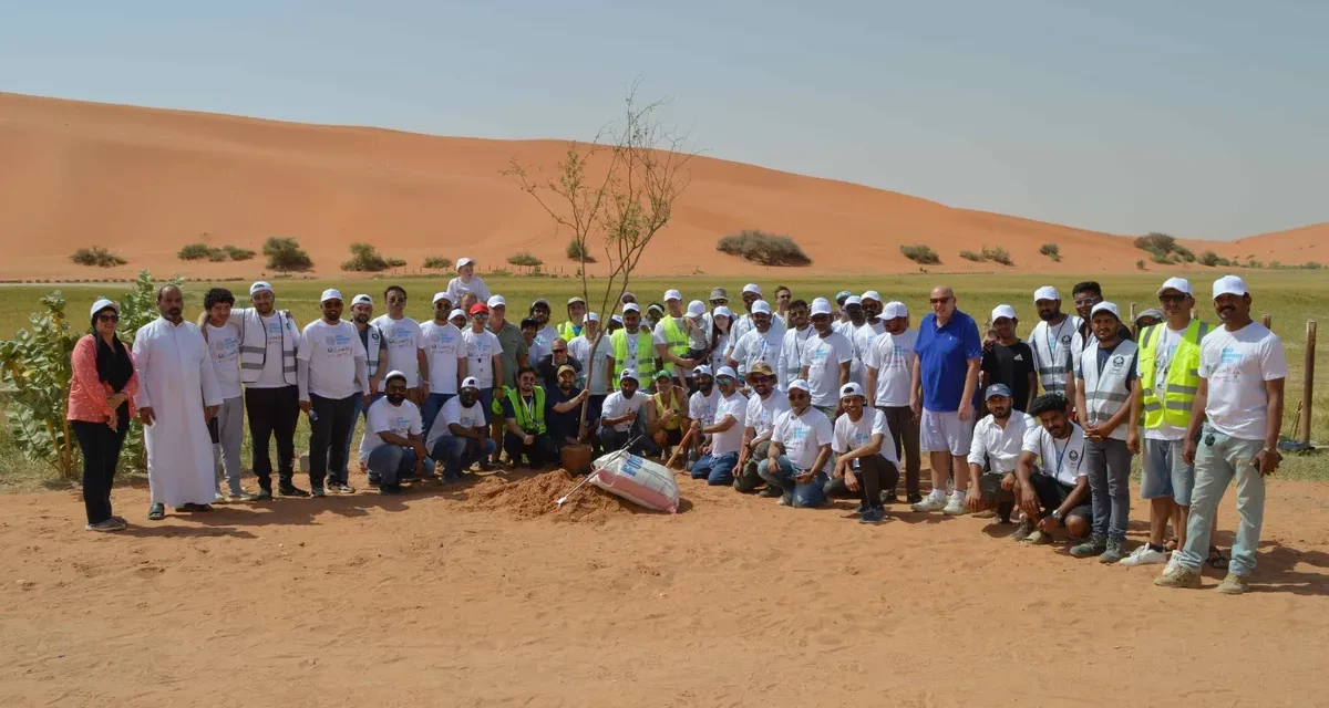 RedFoxRiders Runs Al Kharrarah Desert Cleanup with Support from Muzahimiyah Municipality and 6 Leading Businesses