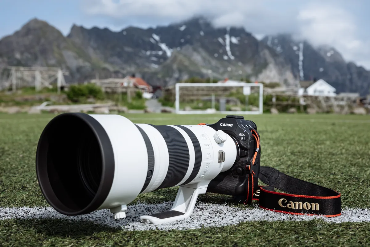 Canon Unveils Revolutionary EOS R1 and R5 Mark II Cameras, Pushing ...